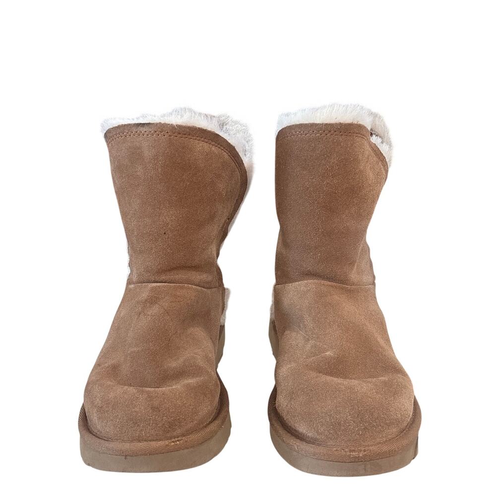 Women’s 5 Ugg Boots